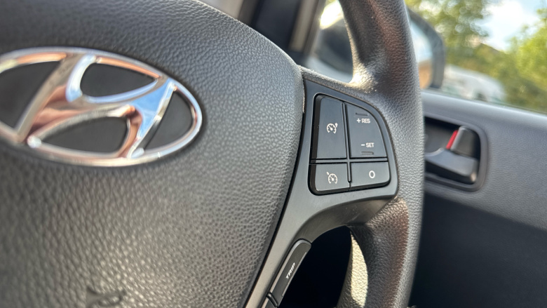 Hyundai i10 1.0 SE 5dr Petrol Hatchback